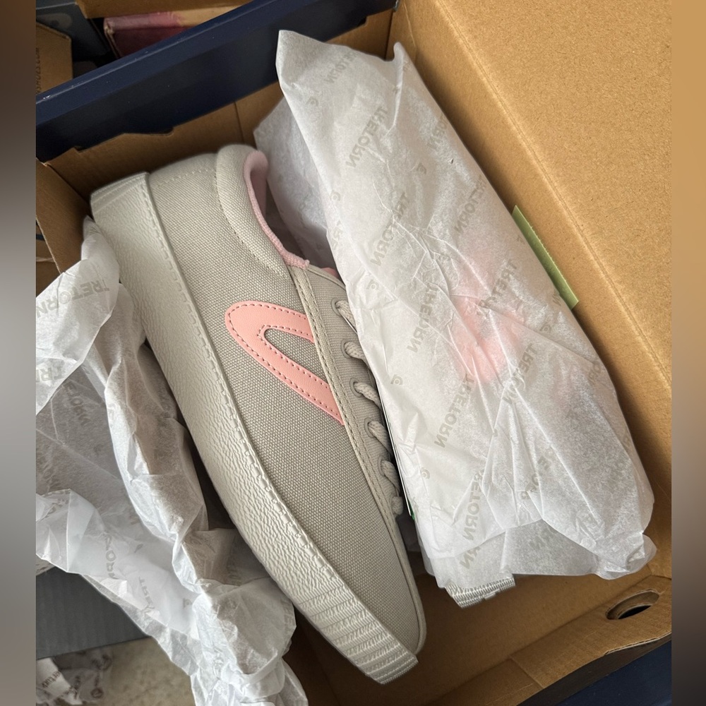 🎉LAST CHANCE🎉TRETORN
Nylite‎ Sneakers - Picture 5 of 5